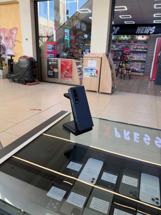 Samsung Z fold 4 | 512 GB | 12 GB RAM | Garantie 12 Luni | Posibilitate In Rate | Acceptam si Schimburi | Livrare Toata Tara .