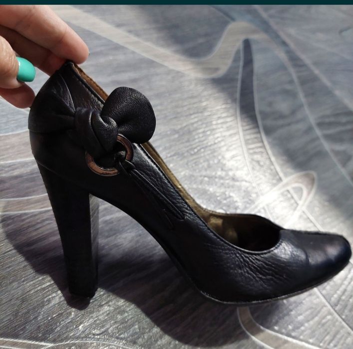 Продам кожаные туфли