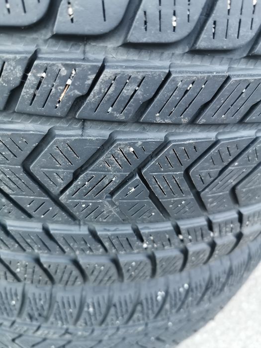 Pirelli 275 45 21 и 315 40 21 3бр