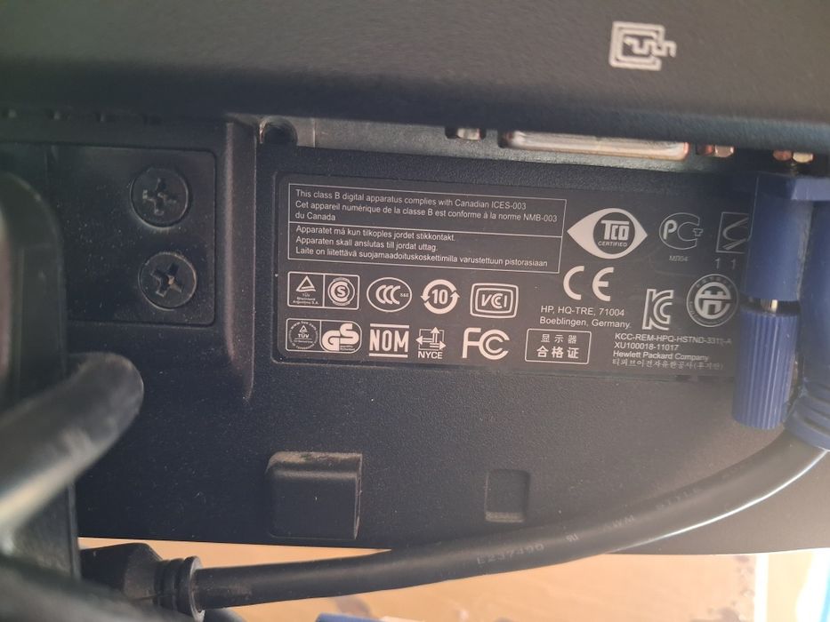 Продам манитор HP