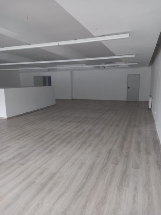 Închiriez spațiu comercial ultracentral Piatra-Neamț