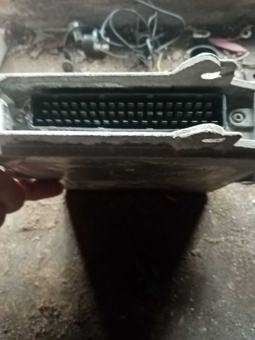 Части за Пежо запазени и някои нови