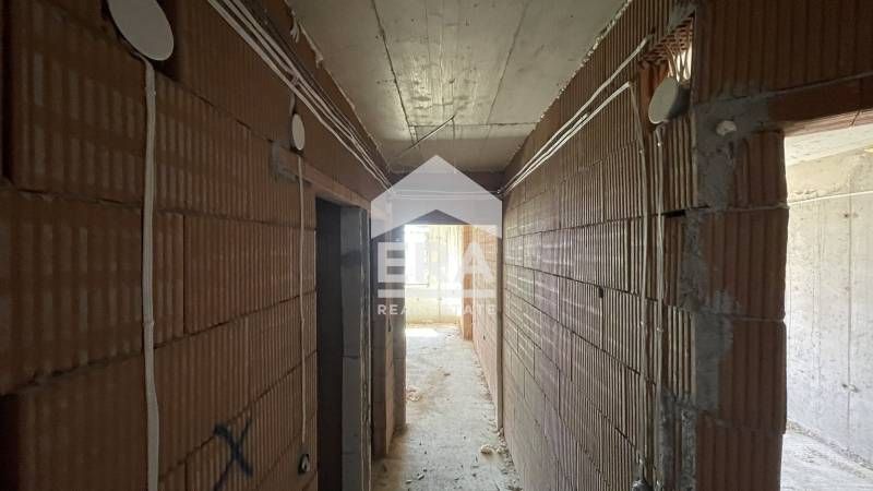 Продава се Двустаен апартамент в София, Витоша - 58 кв.м за 1950 €/кв.м - Снимка #3