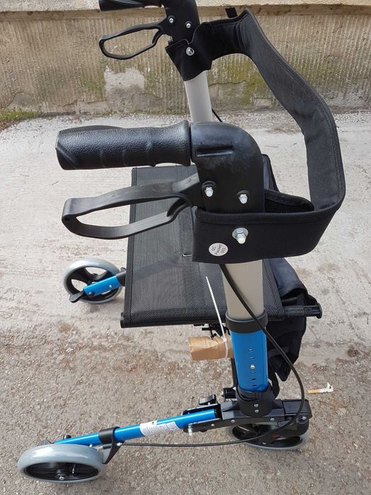 Rulator pentru persoane in varsta, cu scaun si spatar, MOBICLINIC, NOU