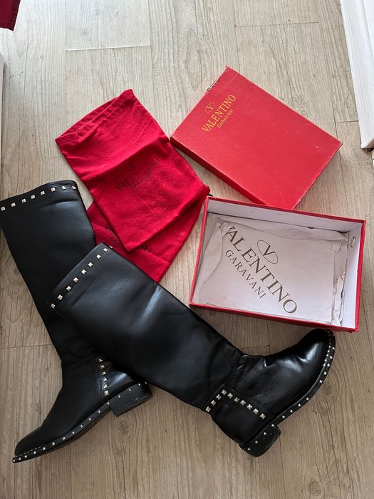 Зимни кожени ботуши Valentino