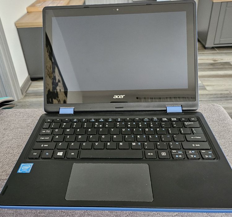 Laptop 2 in 1 Acer Aspire (tableta și laptop)