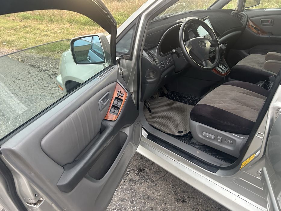 Продам lexus rx330