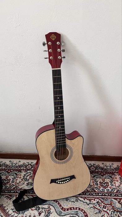 Гитара акустика