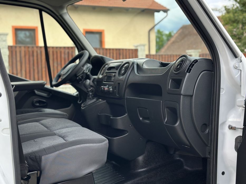 renault master cu lift hidraulic 2018 8 ep