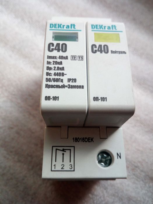Ограничитель перенапряжений ОП-101 DEKraft.