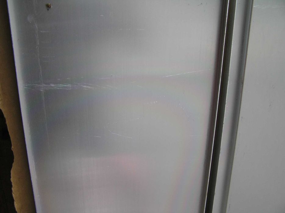 Продавам нови парчета дуралуминиеви плоскости.