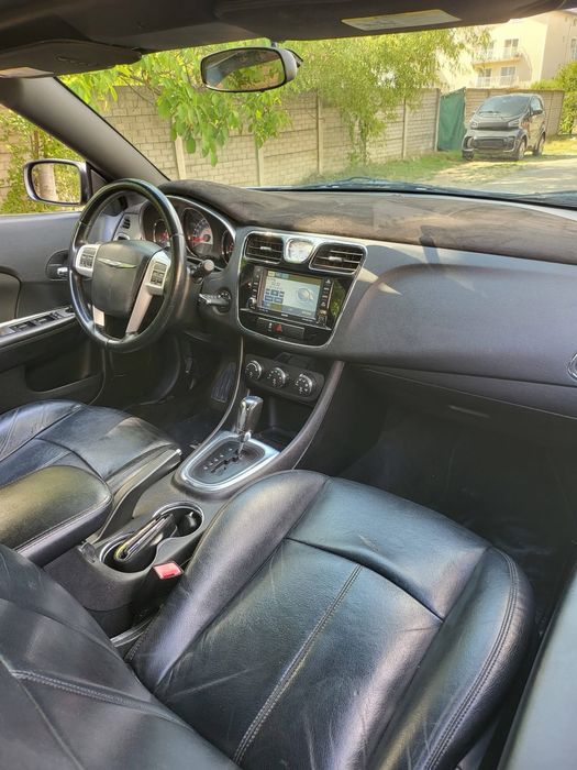 Chrysler 200 , 62000 KM
