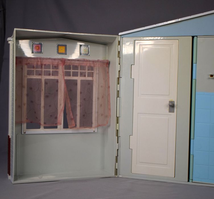 Дом Totally Real для кукол Барби (1)