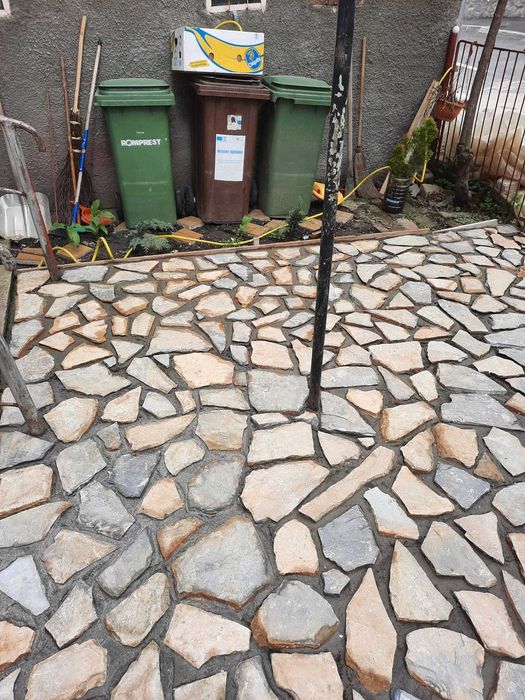 Piatră Naturală cu Textură Rustic-Modernă