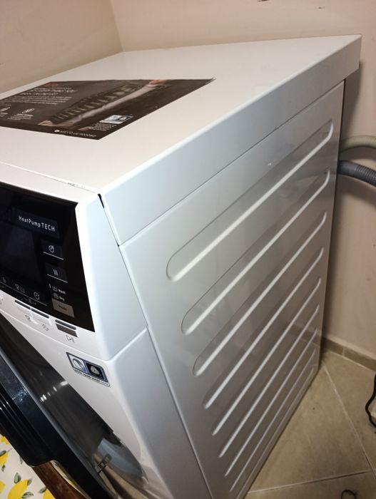 Пералня със сушилня AEG серия 9000