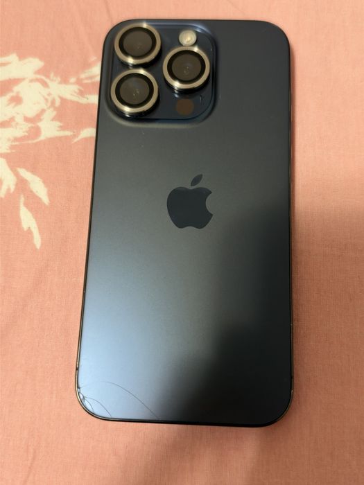 Iphone 15 pro albastru