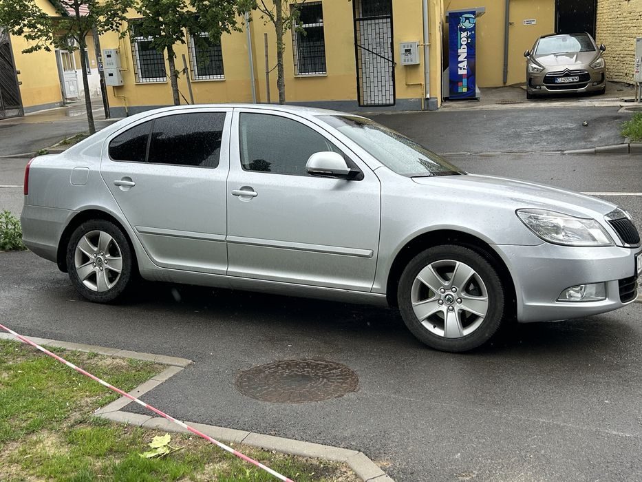 SKODA Octavia 2010 — imagine 3