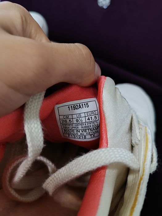 Продам кросс ASICS TYGER GEL-Lyte 5