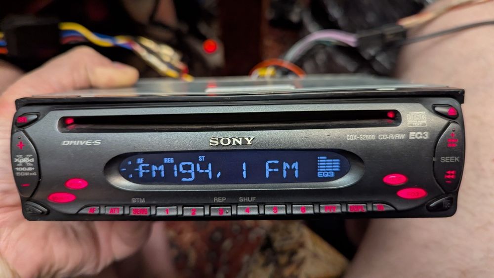 Radio Cd auto Sony S2000