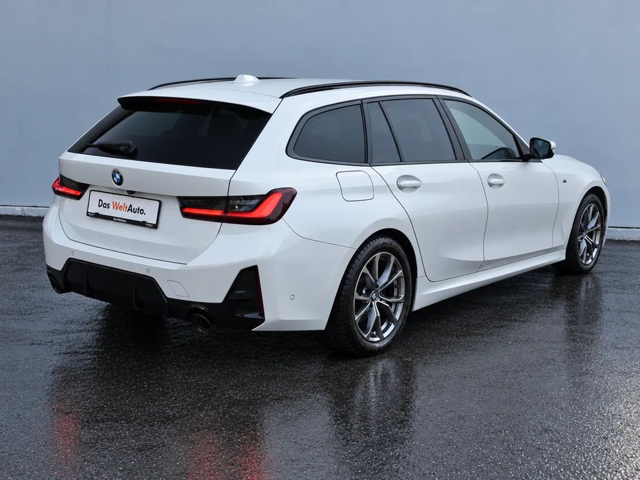 BMW Seria 3 2023 — imagine 23