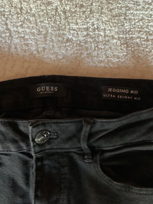 Черни дънки с капси Guess S