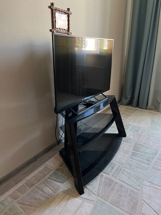 Подставка под телевизор