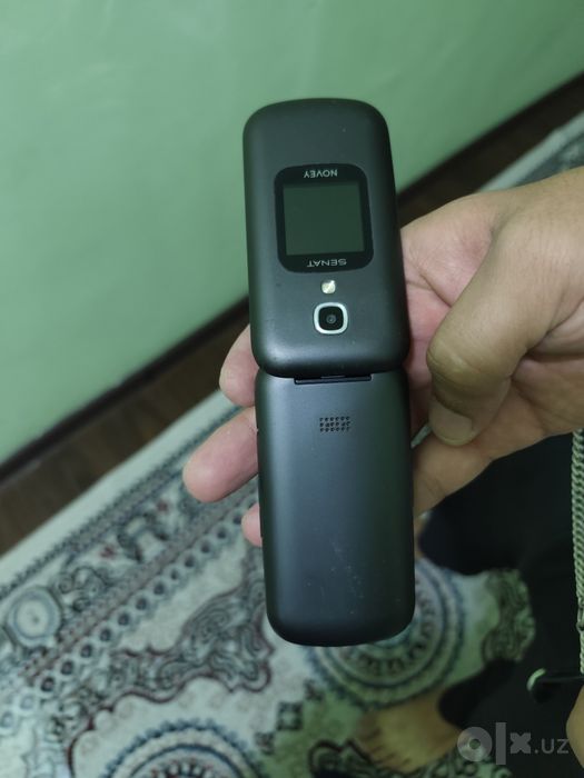 Novey senat telefon