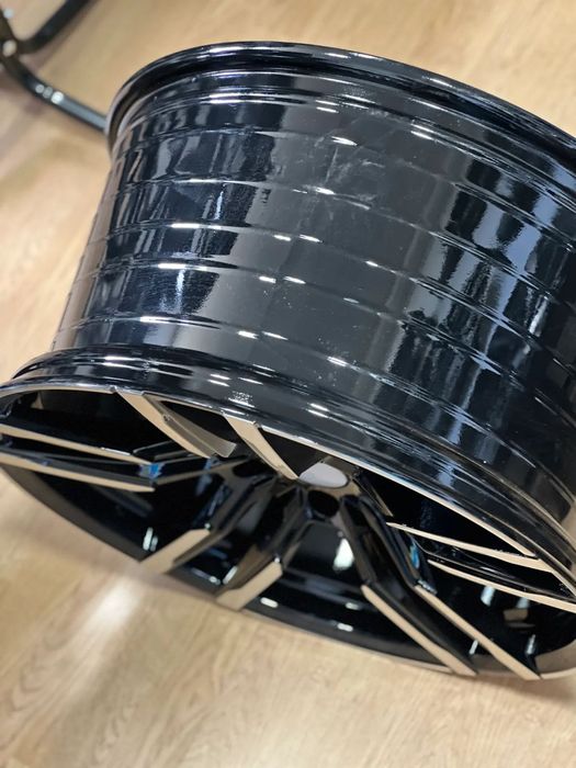 Jante BMW20 R20 Model M X5.0d X5 X6 F15 F16 E70 E71 glos black anvelope vara/iarna 275-40-20-315-35-20