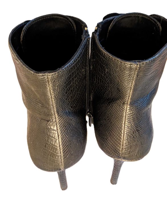 Botine negre H&M, mărimea 38, cu șiret, toc 9 cm, ca noi