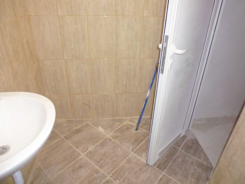 Магазин за отдаване под наем в ж.к. Люлин център, гр. София