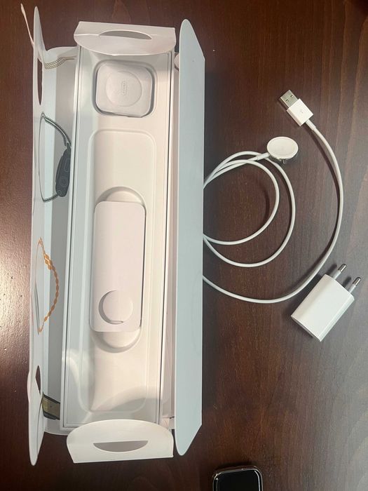 Apple Iwatch series 6 44mm steel case