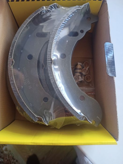 Задние тормозные колодки