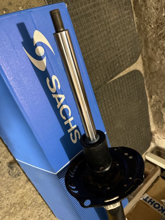 Преден ляв амортисьор за Audi A3 (8V, 8VK)