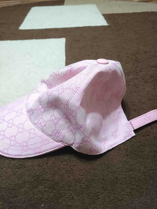 Șapcă Gucci Roz Pastel: Stil Iconic GG Supreme | Made in Italy