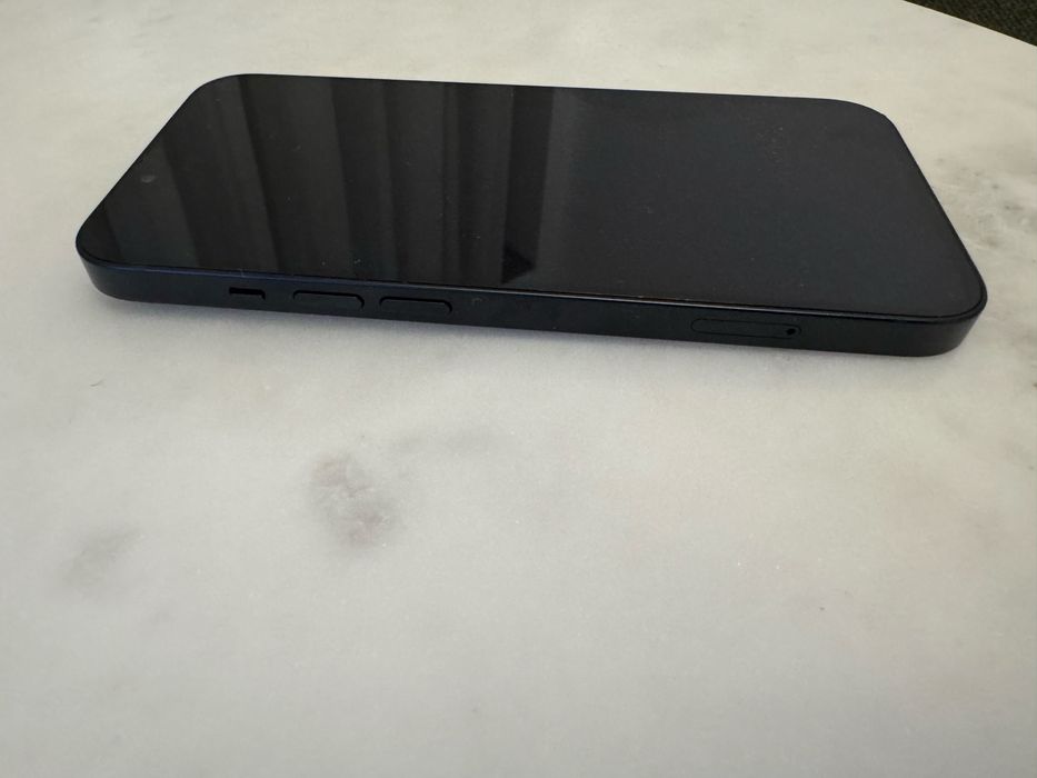 Vand Iphone 13 stare perfecta