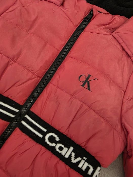 Geaca Calvin Klein pentru fetite 4 ani