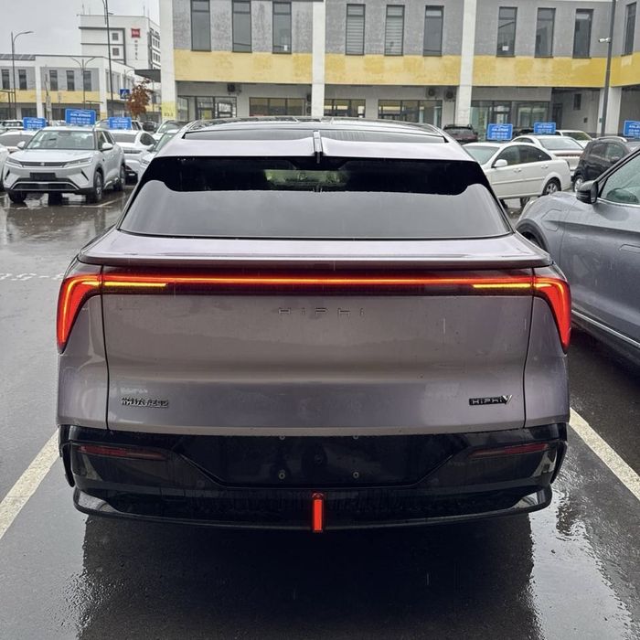 Hiphi Y базовая 560km 2023 йил