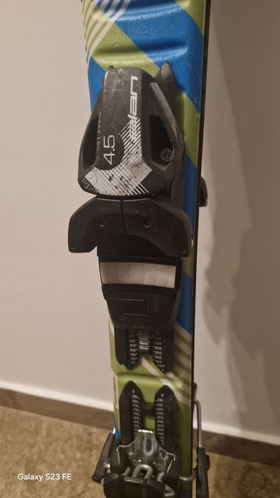 Schiuri Elan si bețe Wedze