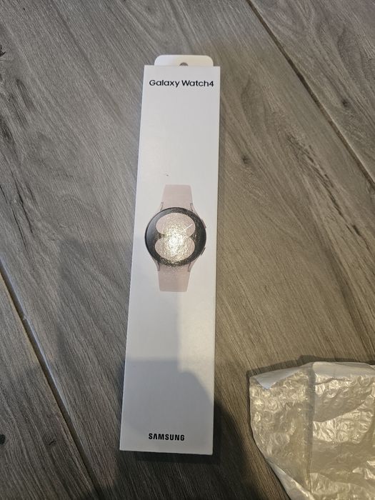 Часовник Samsung watch 4