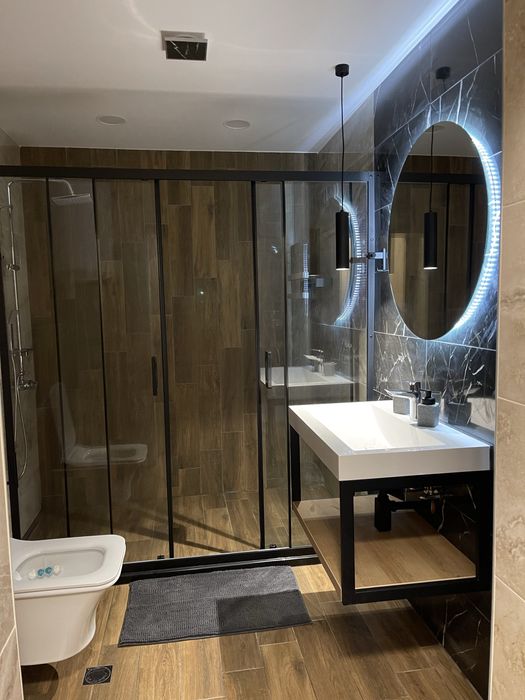 Дава се под наем Двустаен апартамент в Русе, Център - 66 кв.м за 453.9 € - Снимка #1