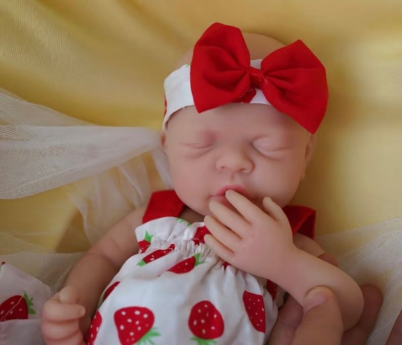 Papusa Reborn silicon moale flexibil squishy Noua in cutie