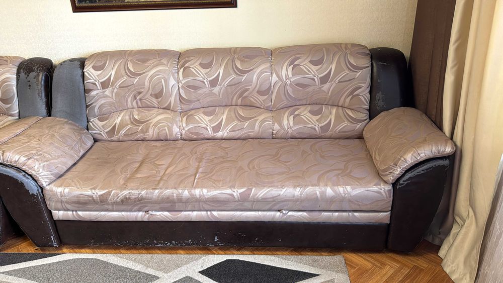 Диван и два кресла