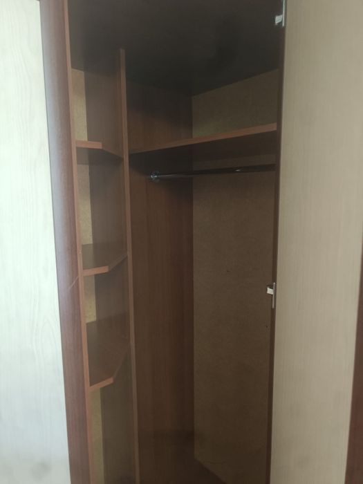 Продам угловой шкаф