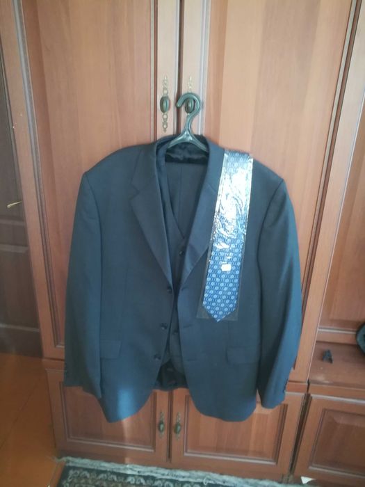 Костюм тройка мужской