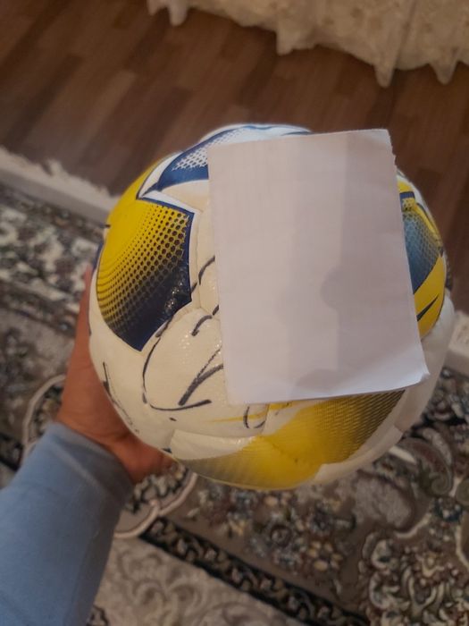 ROBERTO CARLOS! Мяч с подписью Роберто Карлоса