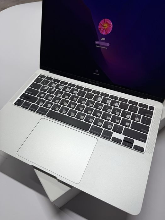 Apple Macbook Air M1 256 ГБ, 94%