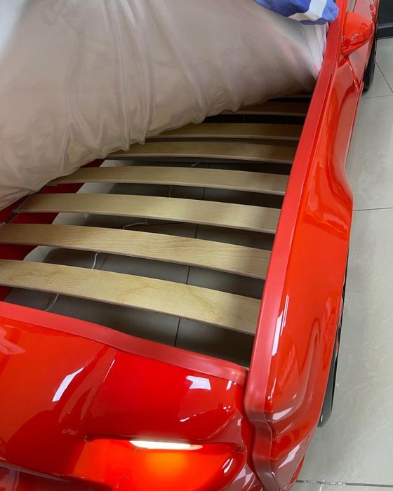 Детская кровать машинка