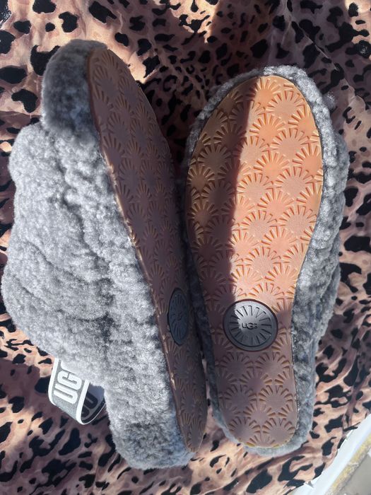 UGG W FLUFFY YEAH SLIDE сандали