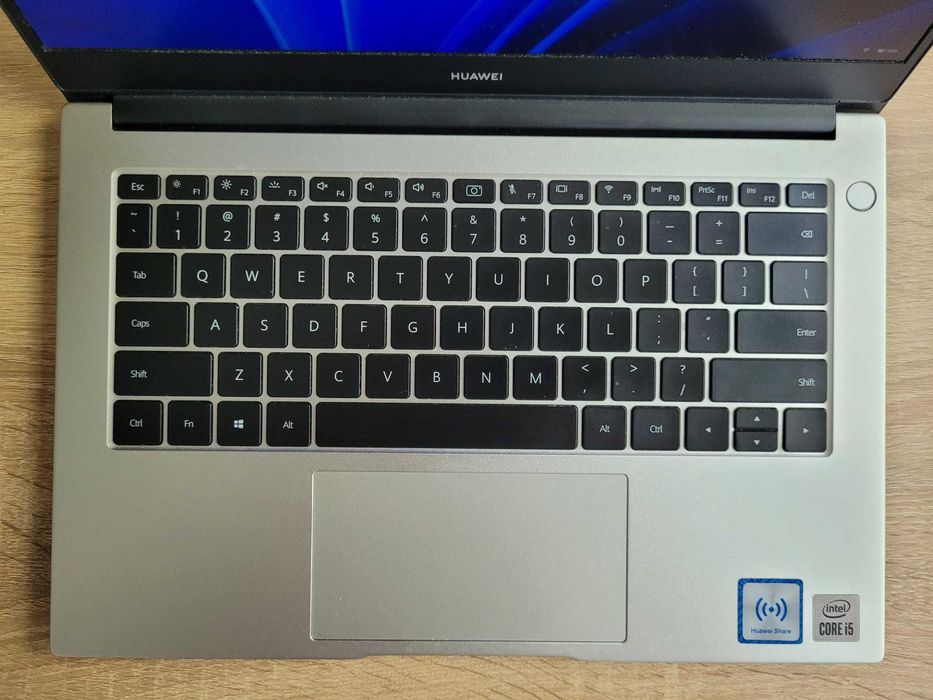 Laptop Huawei MateBook (i5-10210U, 8GB RAM, 512GB SSD) - Stare Excelentă