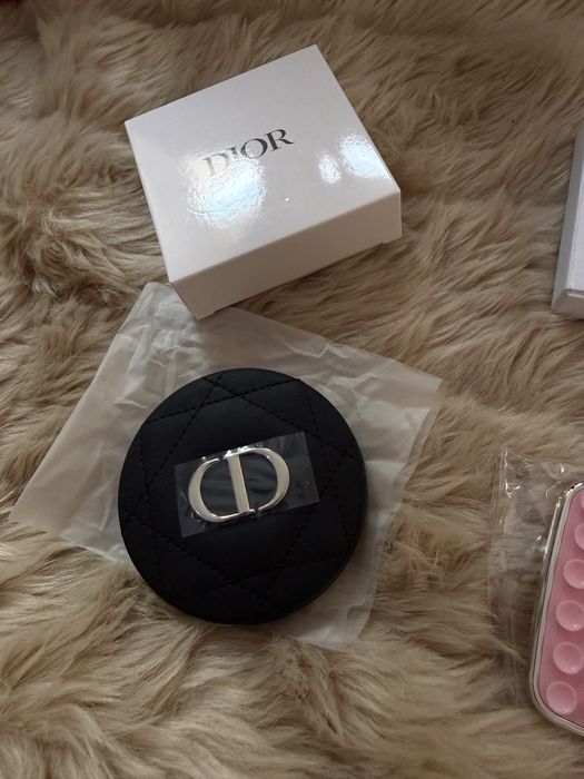 Чисто нови Dior аксесоари